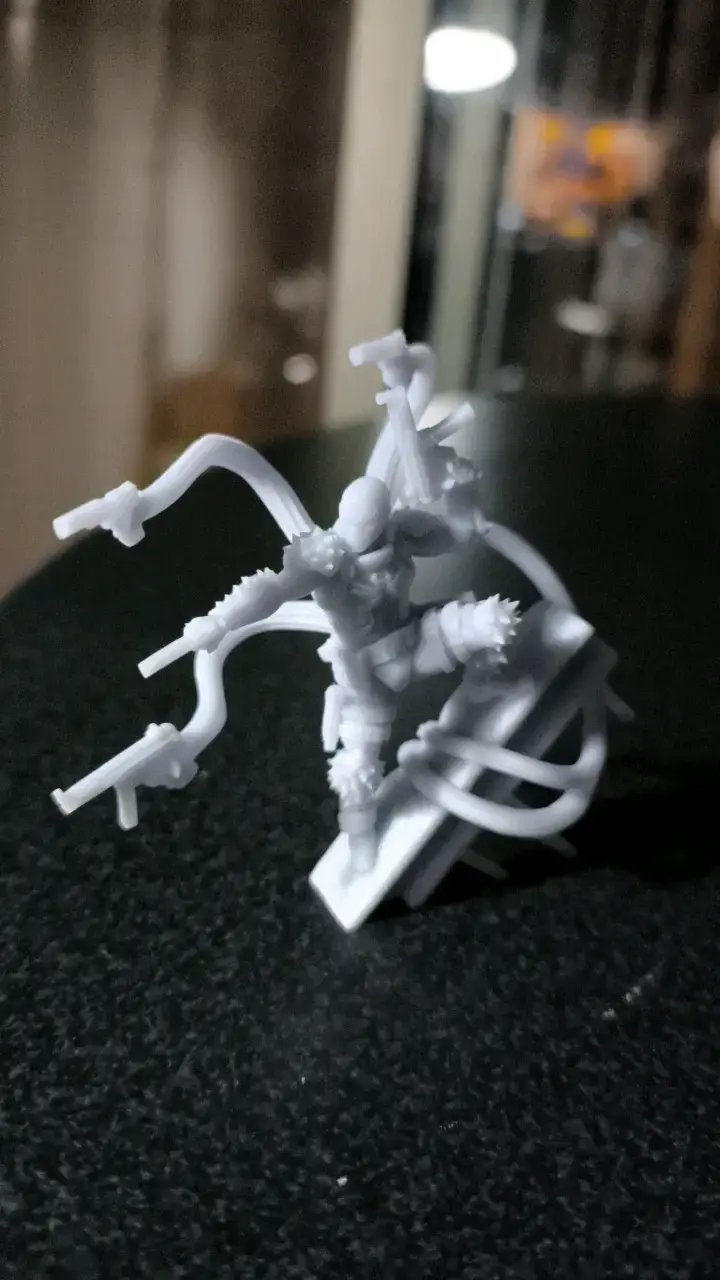 Mini Figura Agent Venom - 1