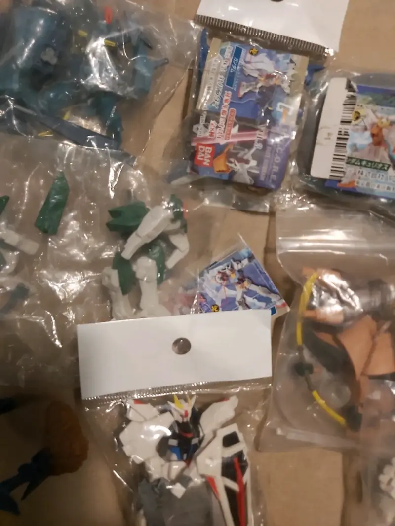 Figura de acción robot GUNDAM desmontable - 2