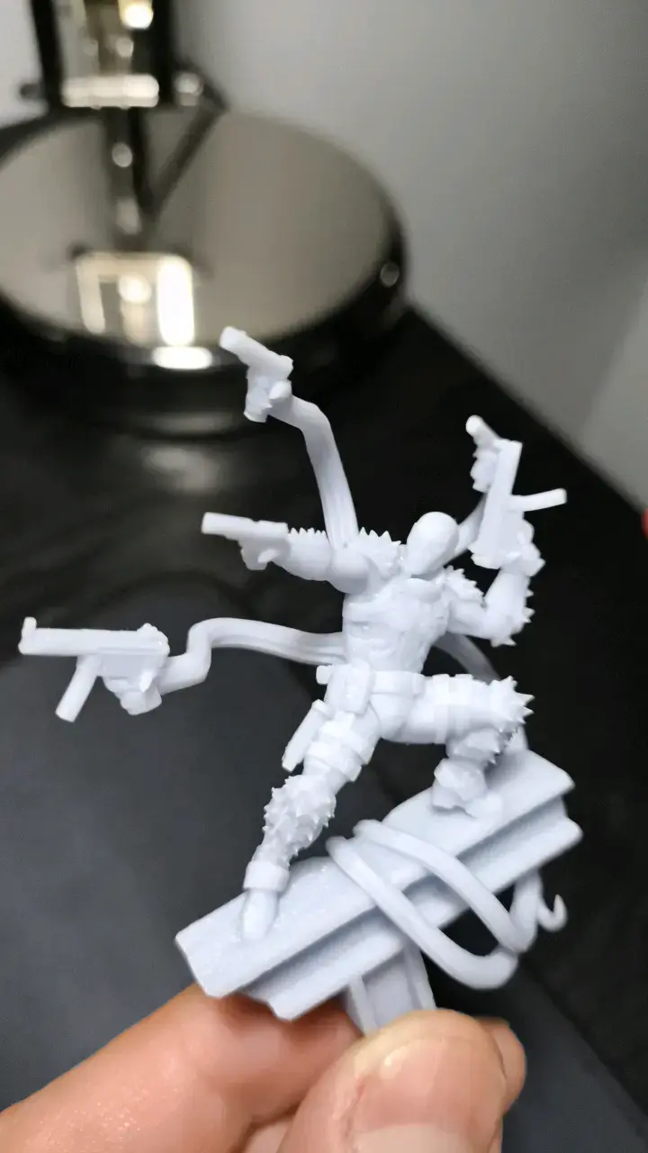 Mini Figura Agent Venom - 4