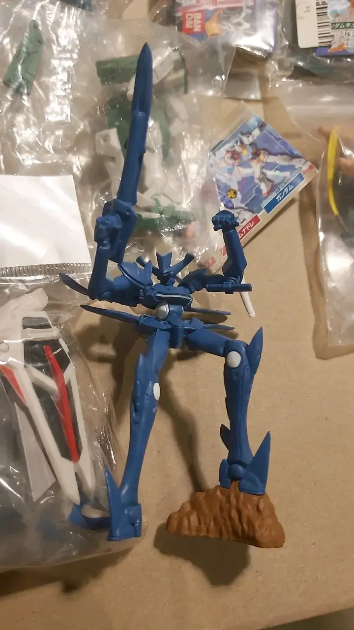 Figura de acción robot GUNDAM desmontable - 6
