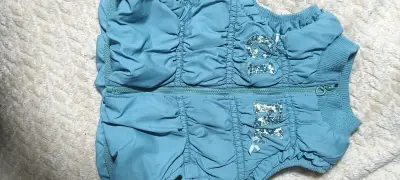 Chaqueta sin mangas azul para niña - miniatura 4