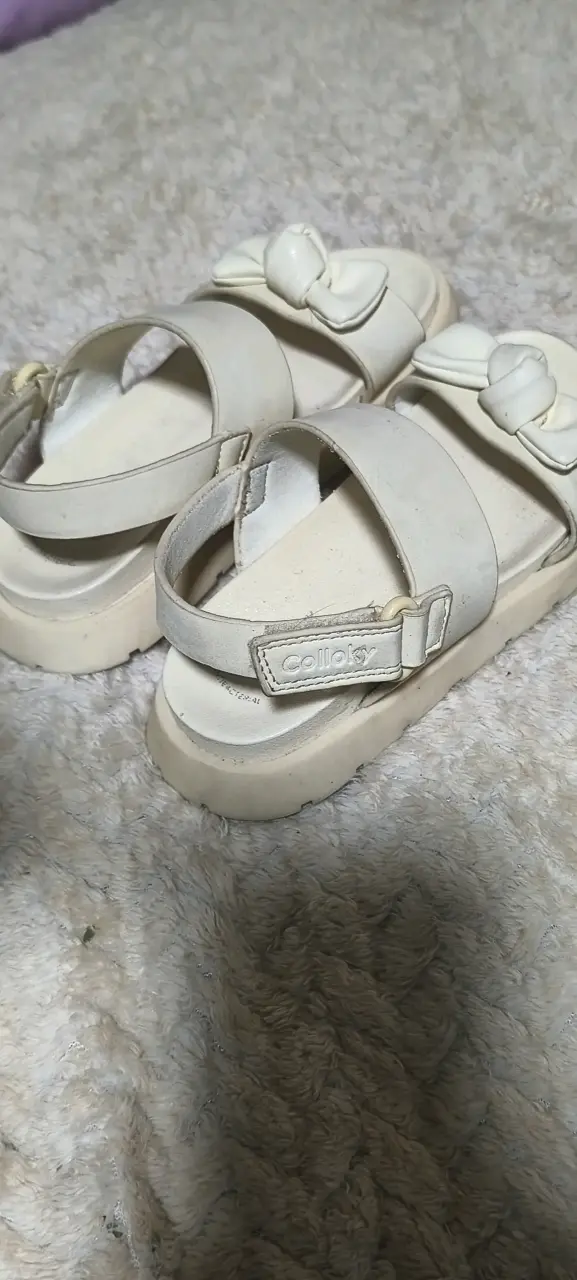 Sandalias blancas para niña con lazo - 3