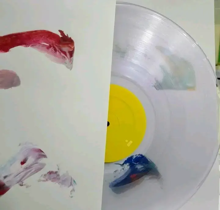 Vinilo "I Am Easy to Find" de la banda - 5