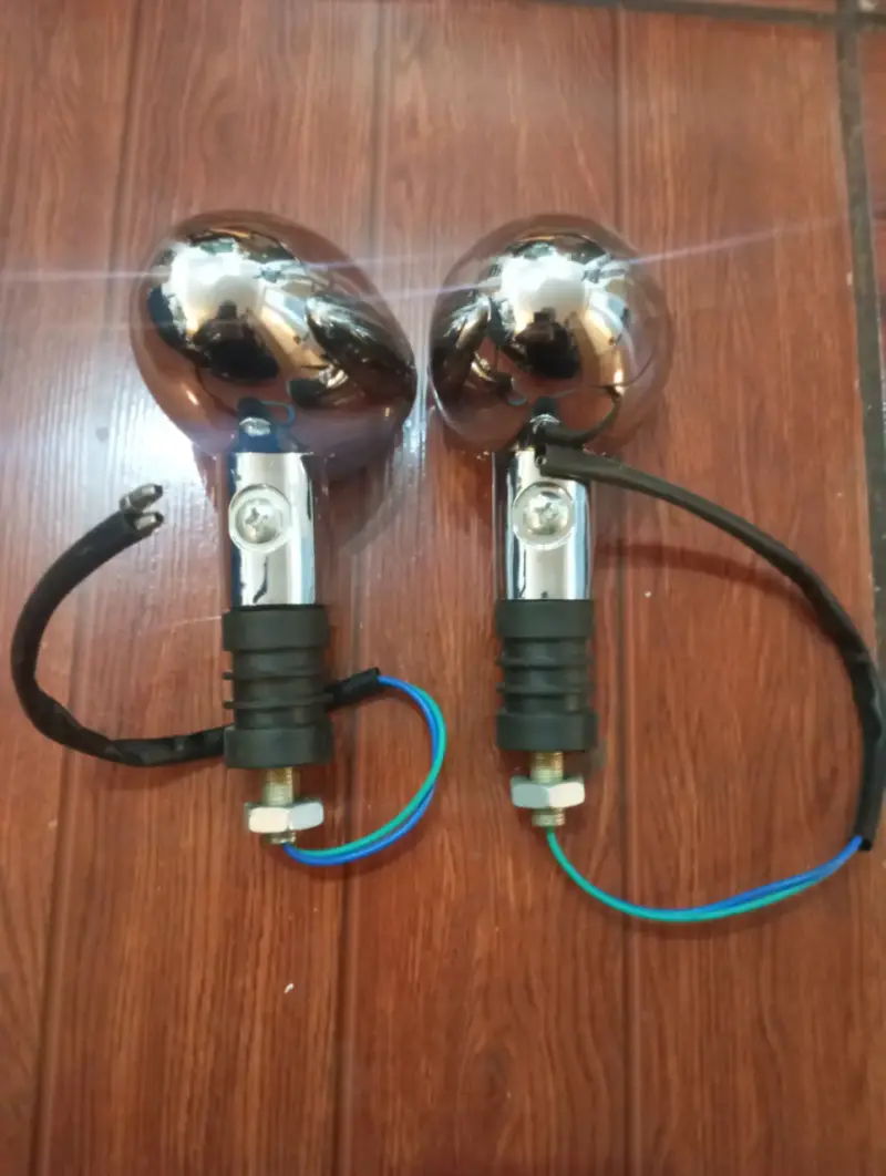 Focos delanteros cromados para moto - 3