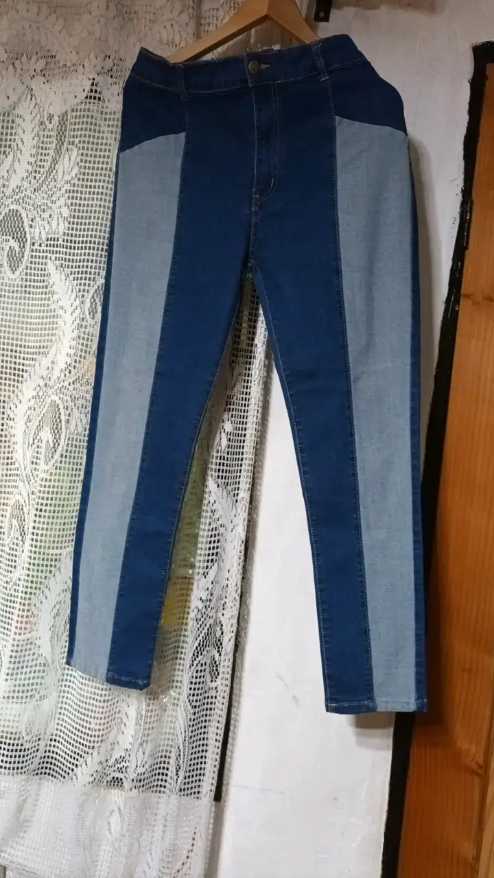 Jeans bicolor de mezclilla para mujer