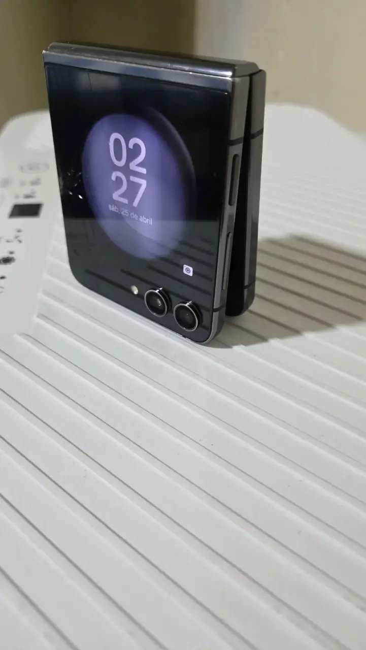 Smartphone Samsung Galaxy ZFLIP 5 - 4