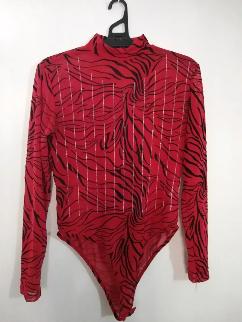 Blusa floral de manga corta para mujer y más - 4