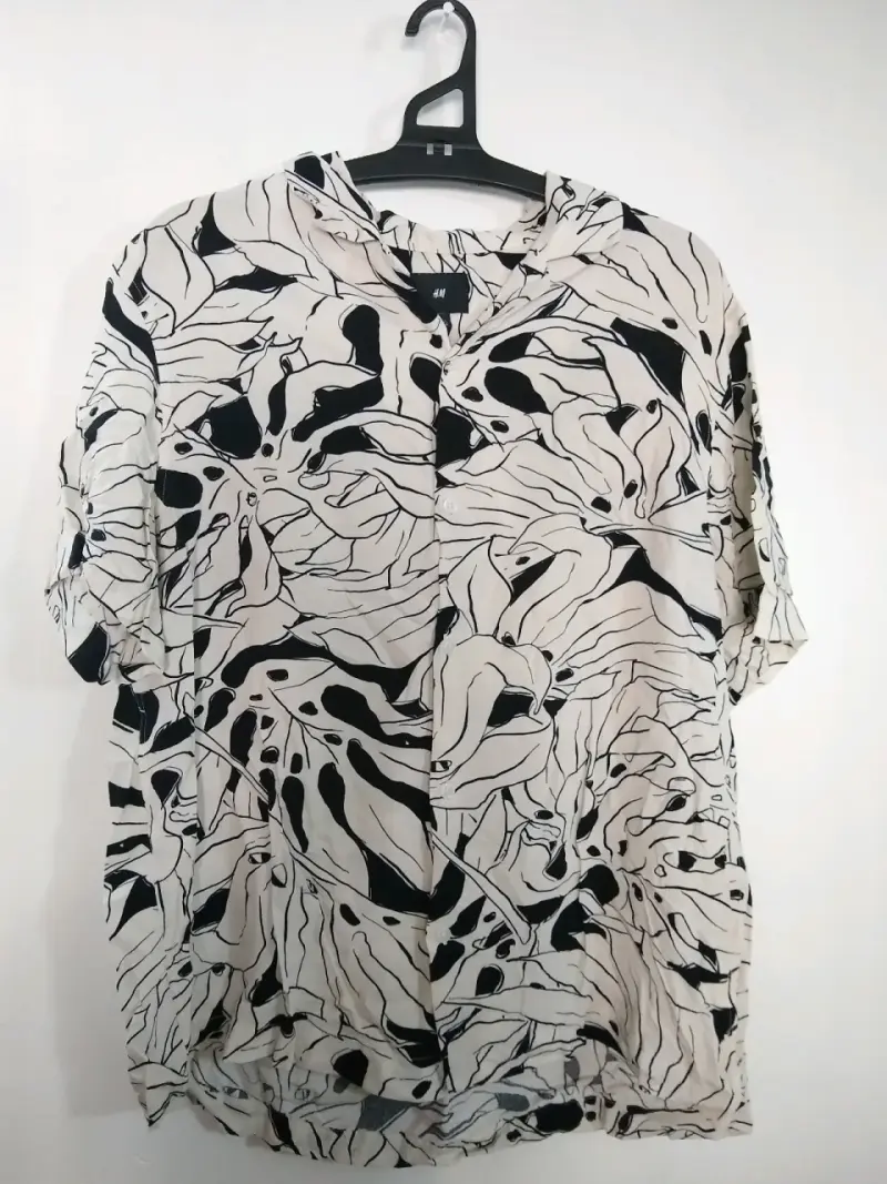 Blusa floral de manga corta para mujer y más - 5