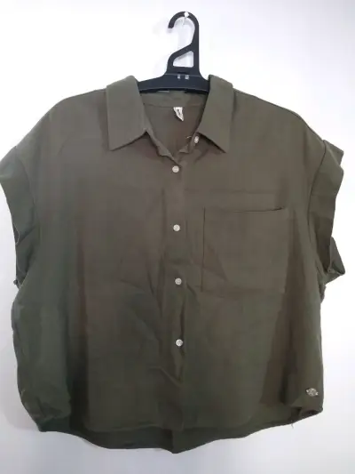 Blusa floral de manga corta para mujer y más - miniatura 6