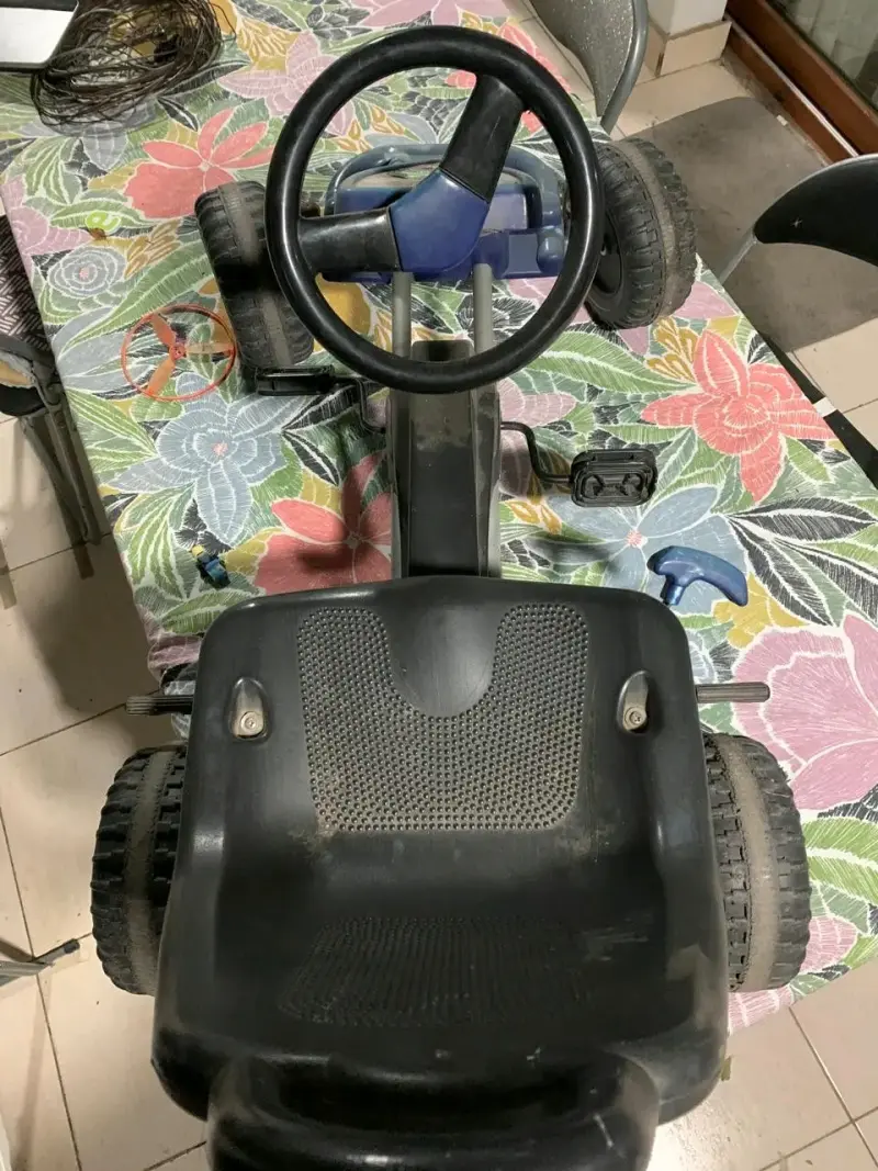 Kart a pedales Big Wheel para niños - 4
