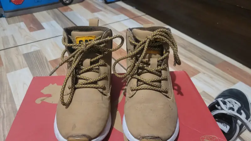 Botas Caterpillar para niños color beige - 2