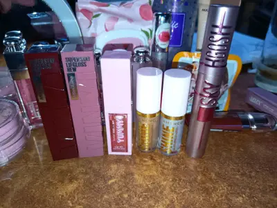 Maquillaje Dupe de Maybelline, Dior, Milano - miniatura 2