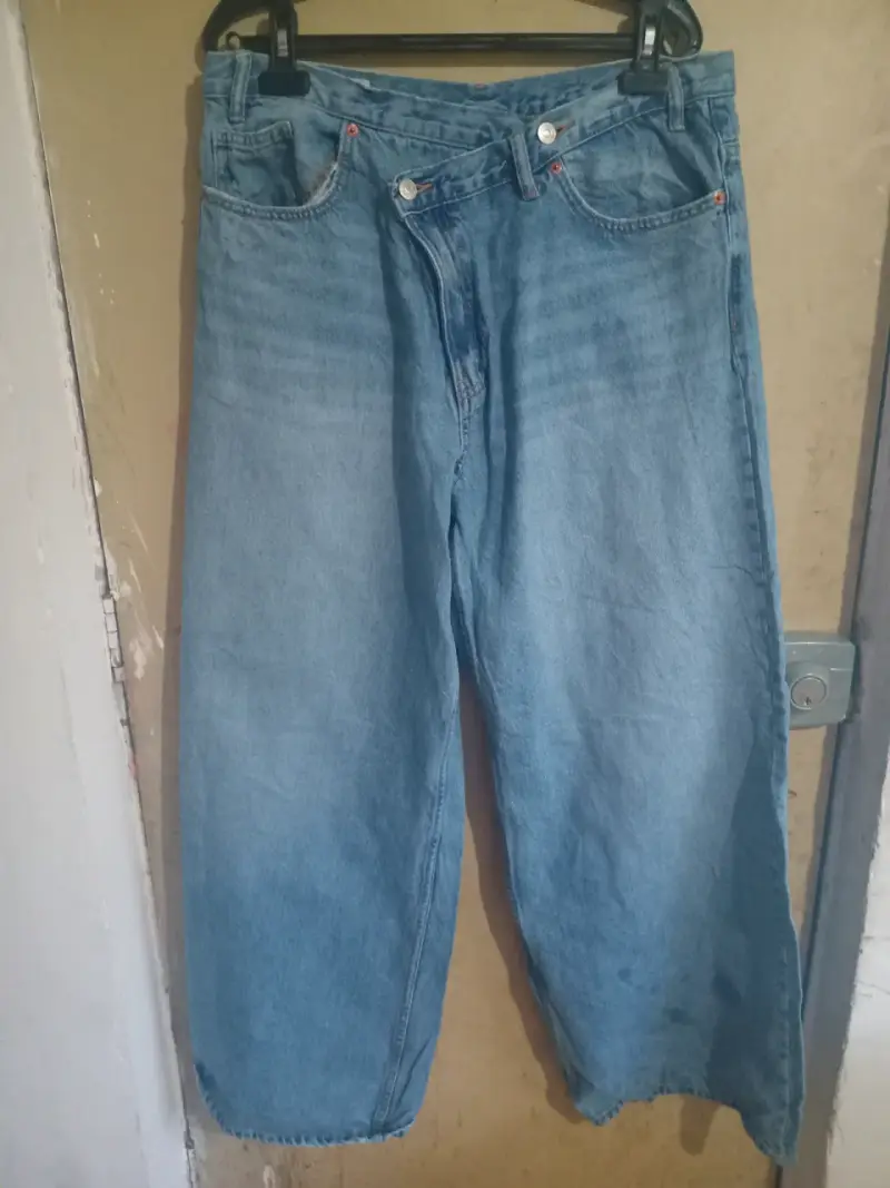 Jens talla 46 Marca zara modelo botones cruzados - 4