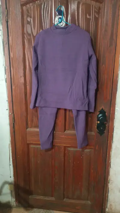 Conjunto térmico rojo para invierno - miniatura 5