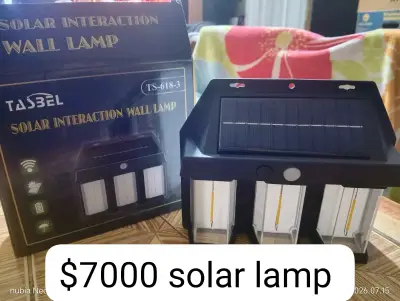 Lámpara solar recargable de pared Tasbel - miniatura 2