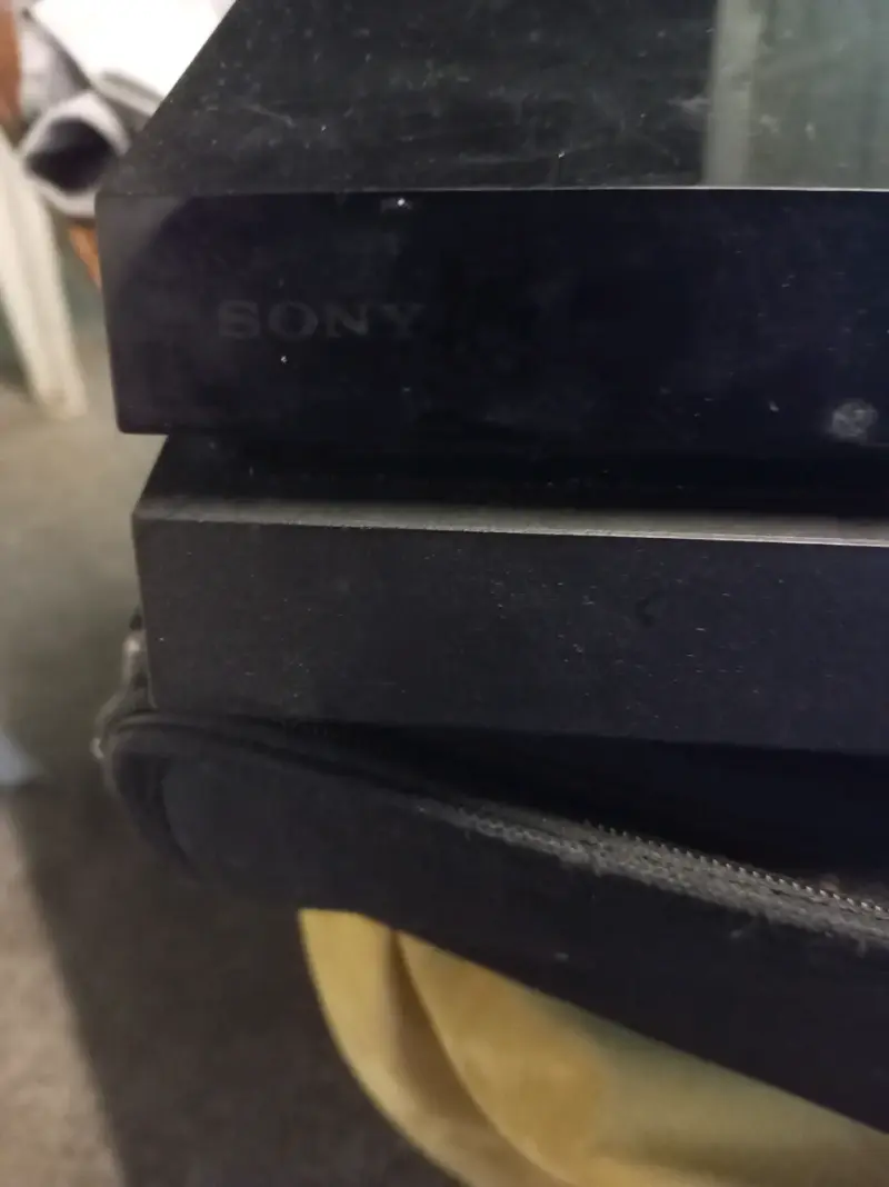 Consola PS4 en buen estado con funda - 4