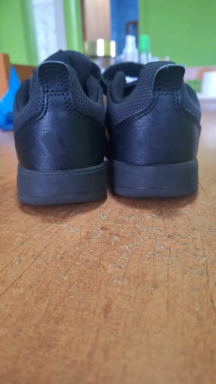 Zapatillas negras con velcro para niños - 2