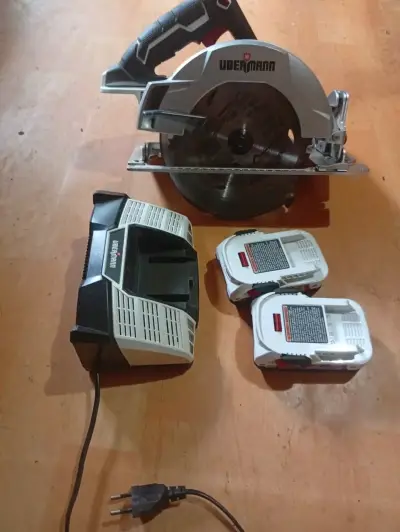Sierra circular Ubermann con baterías y cargador - miniatura 1