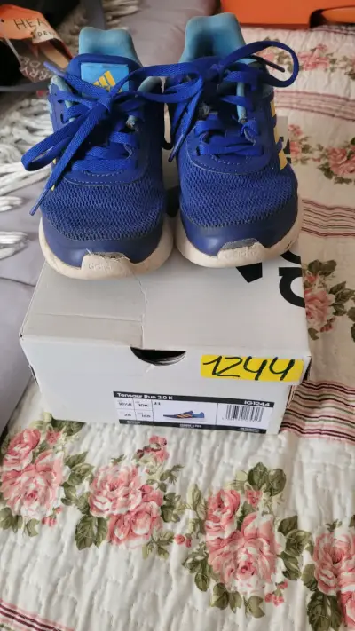 Zapatillas deportivas Adidas azul y amarillo - miniatura 3