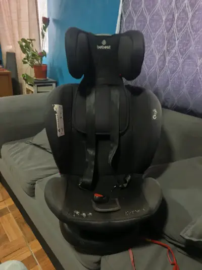 Silla de auto Bebesit negra para niños - miniatura 1