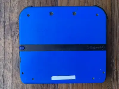 Consola Nintendo 2DS azul con Mario Kart 7 - miniatura 6