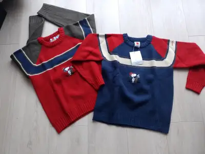 Suéteres Snoopy para niños en colores rojo y azul - miniatura 1