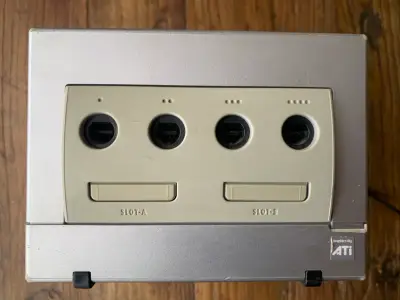 Consola Nintendo GameCube edición Pokémon XD - miniatura 5