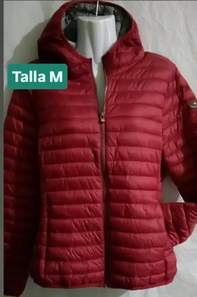 Chaqueta acolchada roja con capucha talla M - miniatura 1