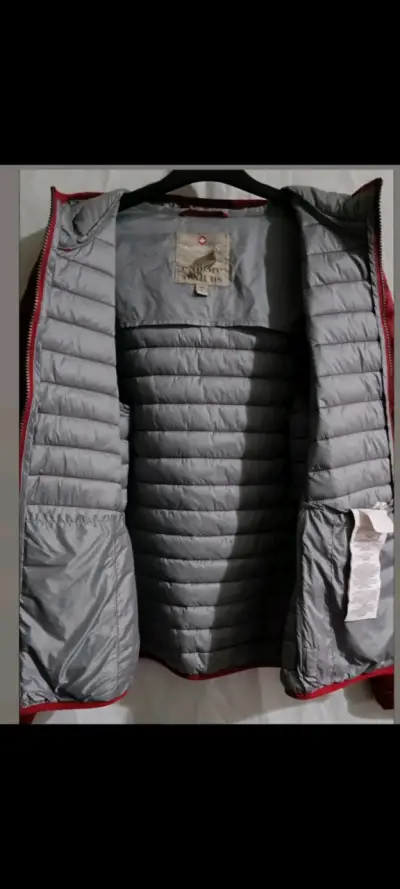 Chaqueta acolchada roja con capucha talla M - miniatura 2