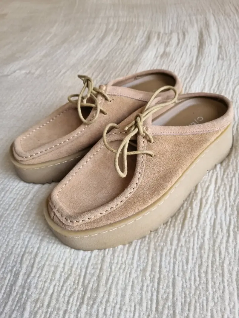 Zapatos de gamuza beige con plataforma - 3