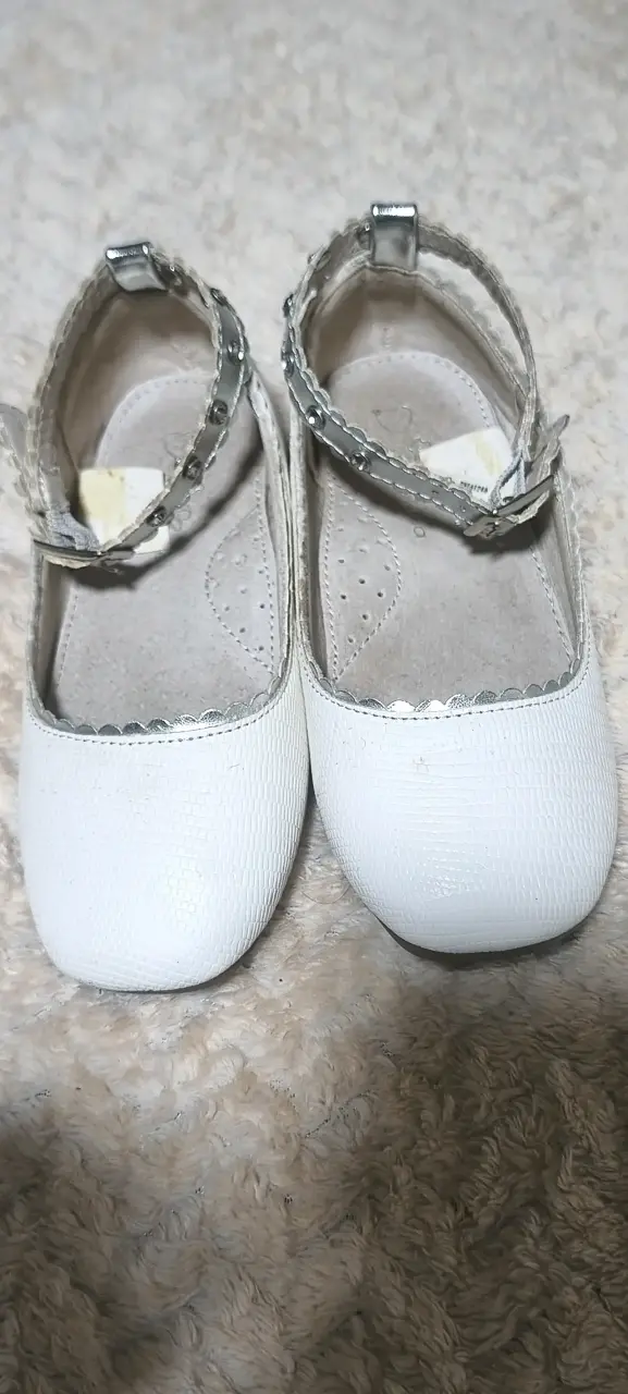 Zapatos blancos de niña con hebilla - 2