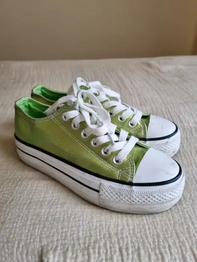Zapatillas verdes con plataforma - miniatura 1