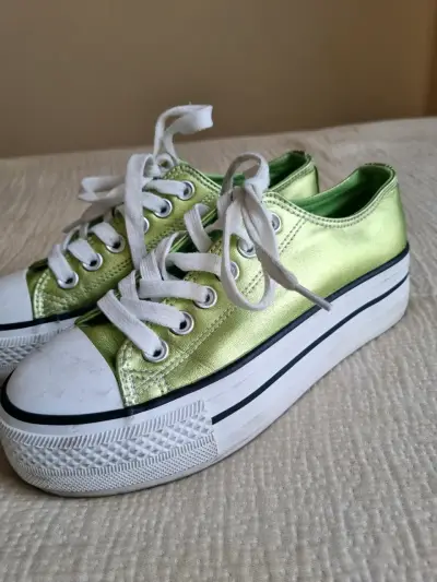 Zapatillas verdes con plataforma - miniatura 2