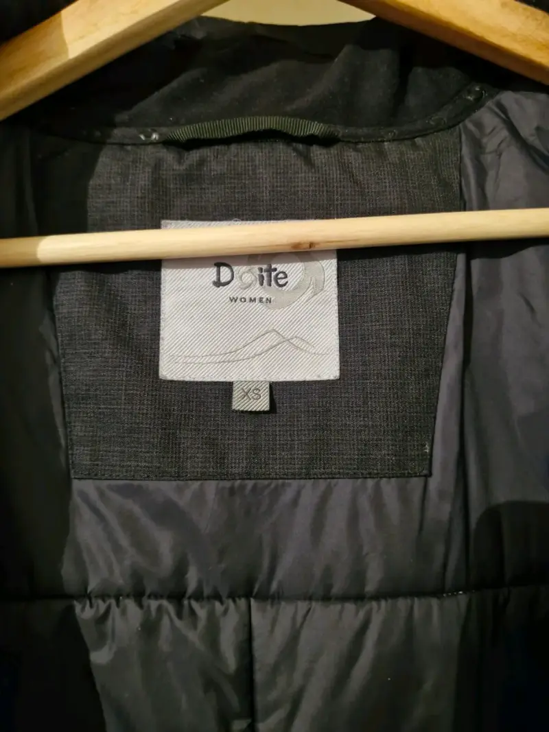 Abrigo impermeable negro para mujer - 2