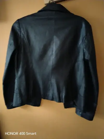Abrigo impermeable negro para mujer - miniatura 3