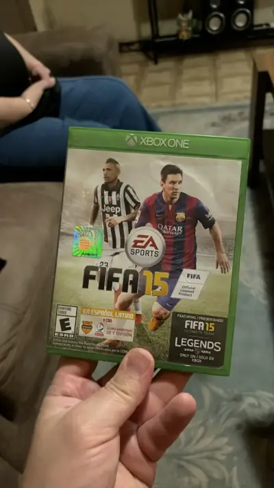 Juego FIFA 15 para Xbox One en español - miniatura 1