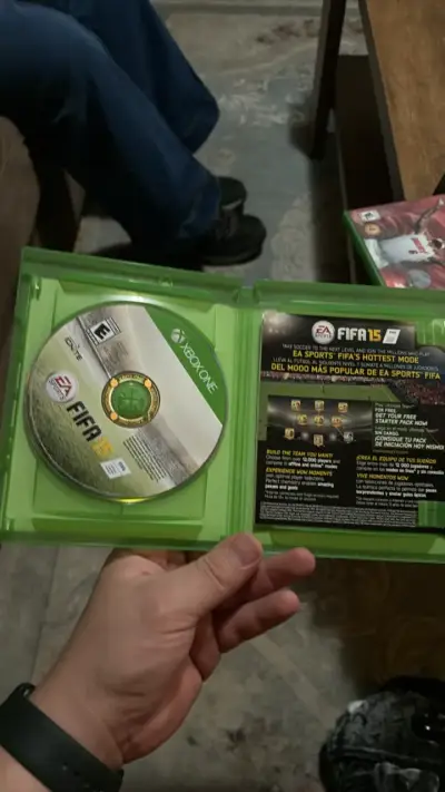 Juego FIFA 15 para Xbox One en español - miniatura 2