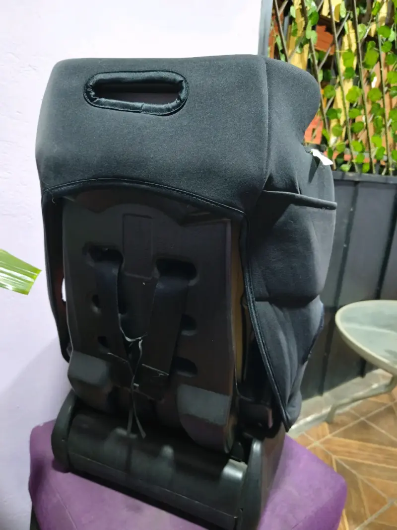 Silla de auto Infanti negra para bebé - 3