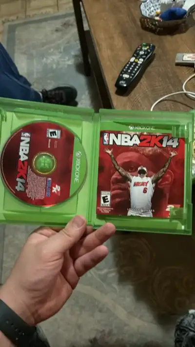 NBA 2K14 para Xbox One en buen estado - miniatura 2