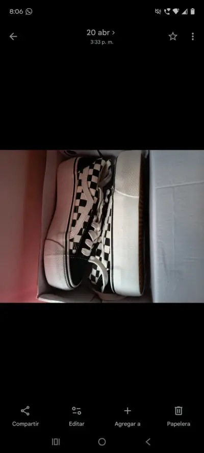 Zapatillas de lona a cuadros blanco y negro - miniatura 3