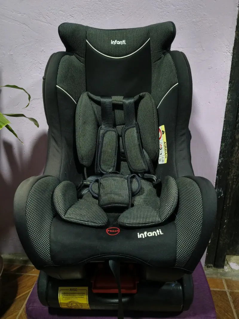 Silla de auto Infanti negra para bebé - 1