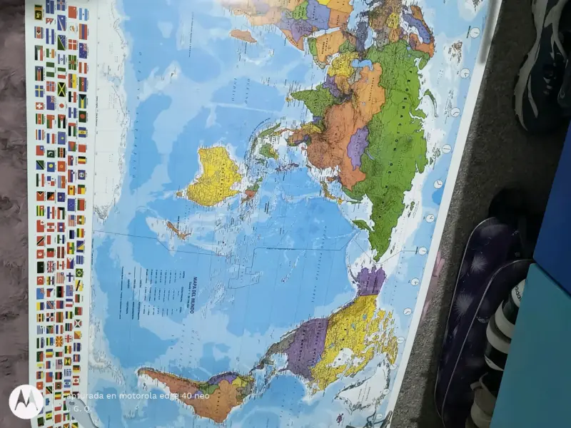 Colorido mapa mundial
