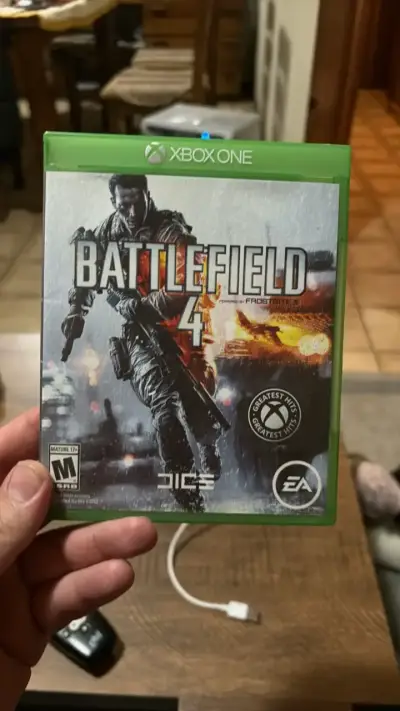 Battlefield 4 para Xbox One en buen estado - miniatura 1