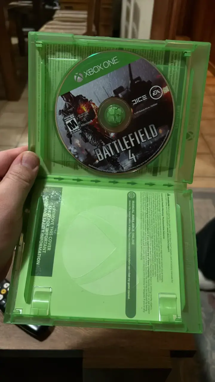 Battlefield 4 para Xbox One en buen estado - 2