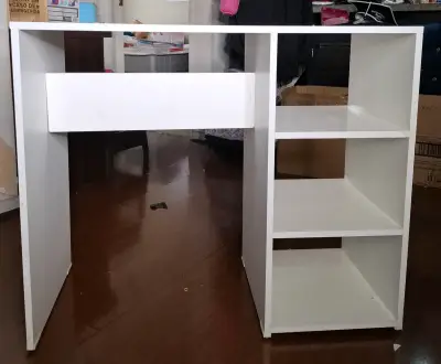 Escritorio blanco con estantes integrados - miniatura 3
