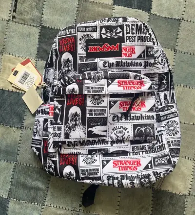Mochila Jansport Stranger Things edición limitada - miniatura 1