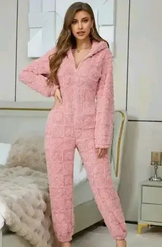 Enterito de felpa rosado para mujer