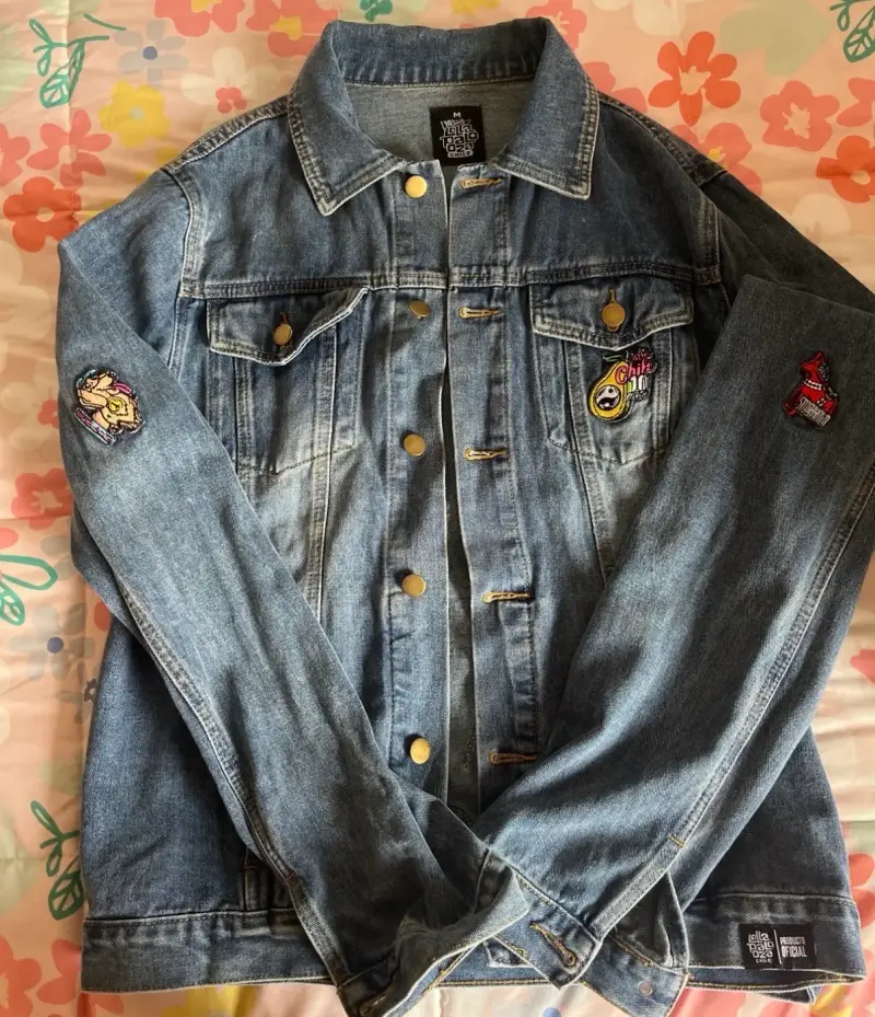 Chaqueta de mezclilla con parches estilo casual - 1