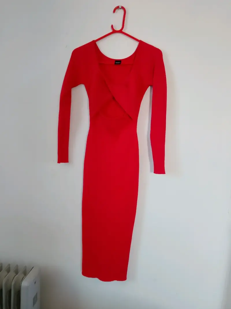 Vestido rojo ajustado de manga larga - 2
