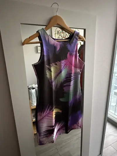 Vestido sin mangas estampado tropical - miniatura 2
